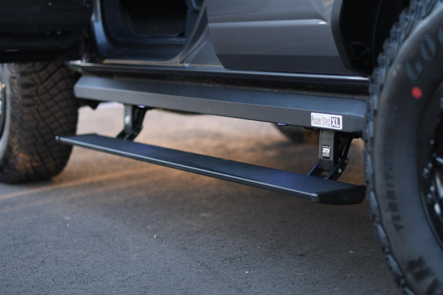 AMP Research PowerStep™ XL - 77122-01A